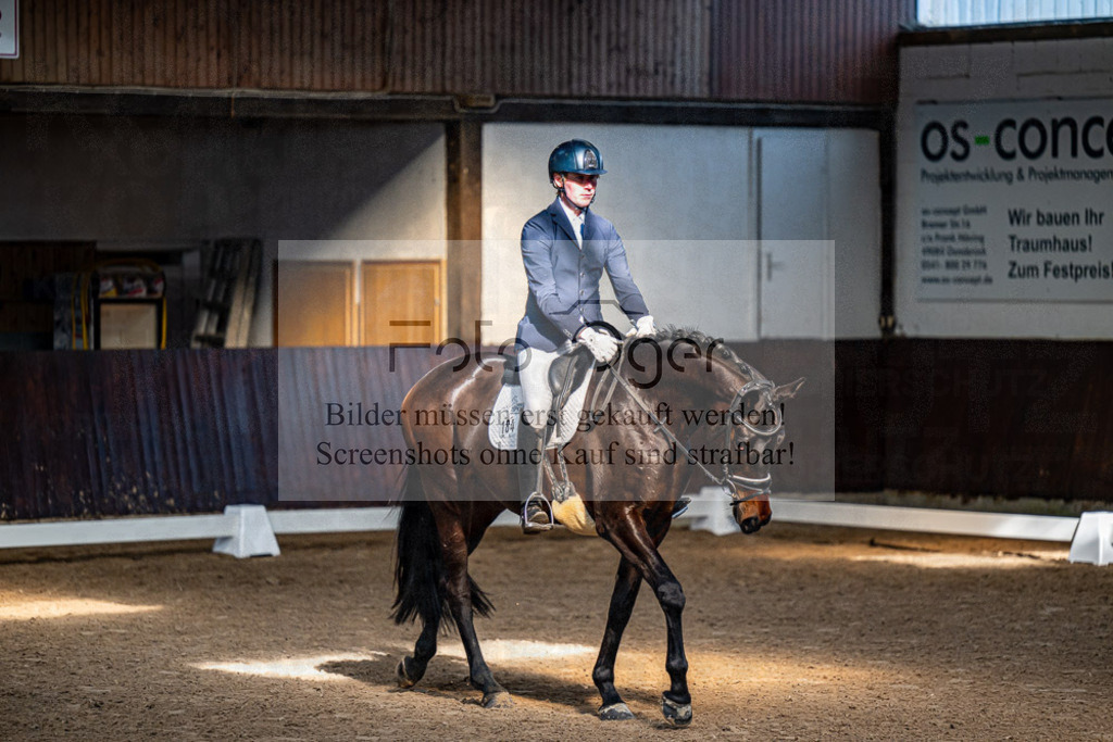 20240308-DOS_4143 | Entdecke hochwertige Reitturnierfotos von Foto Oger. Professionell, emotional und authentisch – jetzt Lieblingsmomente im Shop bestellen.Deutschlandweite Turnierfotografie. - Realisiert mit Pictrs.com