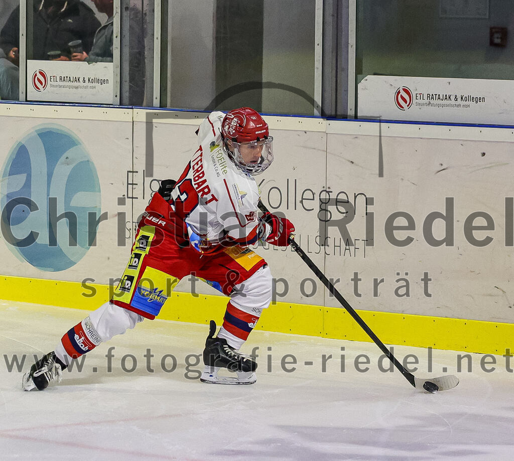 2025-10-24_131_TSV_Erding_gegen_Deggendorfer_SC | Erding, Deutschland, 24.10.2025:Eishockey, Oberliga Süd 2025 / 2026, 11. Spieltag, TSV Erding gegen Deggendorfer SC, Endergebnis: 2:4Luca Zitterbart (Deggendorfer SC, #33)Foto: Christian Riedel / fotografie-riedel.net