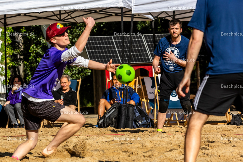 2025-200081394-Strandvölkerball-WM_1 |  23.08.2025; Berlin Foto: Gerold Rebsch - www.beachpics.de