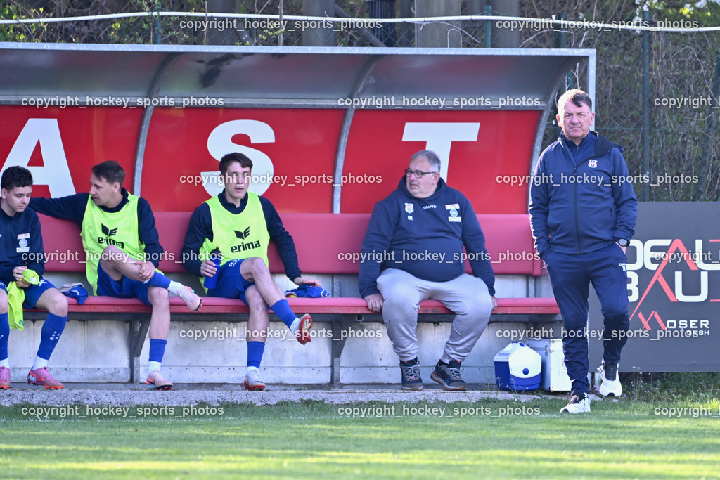 ATUS Ferlach vs. Union Matrei  | Spielerbank Union Mattei, Asisstentcoach Union Matrei Harald Panzl, Teambetreuer Union Matrei Oswald Riepler, ATUS Ferlach vs. Union Matrei , ATUS Ferlach vs. Union Matrei  am 11.04.2026 in Rothenthurn (Sportplatz Rothenthurn), Austria, (Photo by Bernd Stefan)