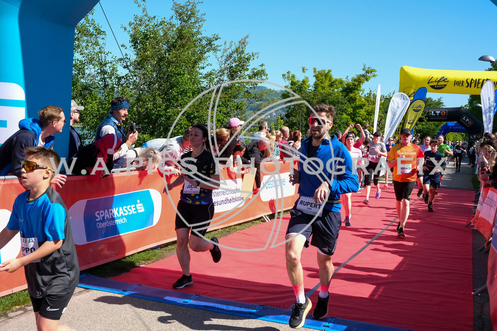 ..... | LINZ,AUSTRIA,27.April 24, Int. 3 Brückenlauf Linz  , Image shows: Photo: WAPICS / Michael ring