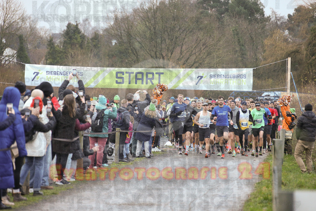 241208_0925_EX1_3644 | Sportfotografie im Rhein-Sieg Kreis, Köln, Bonn, NRW, Rheinland Pfalz, Hessen, etc. Unser Tätigkeitsfeld umfasst den Laufsport vom Volkslauf über den Marathon, Duathlon, Triathon bis zum Ultralauf wie Kölnpfad Ultra oder Schindertrail.