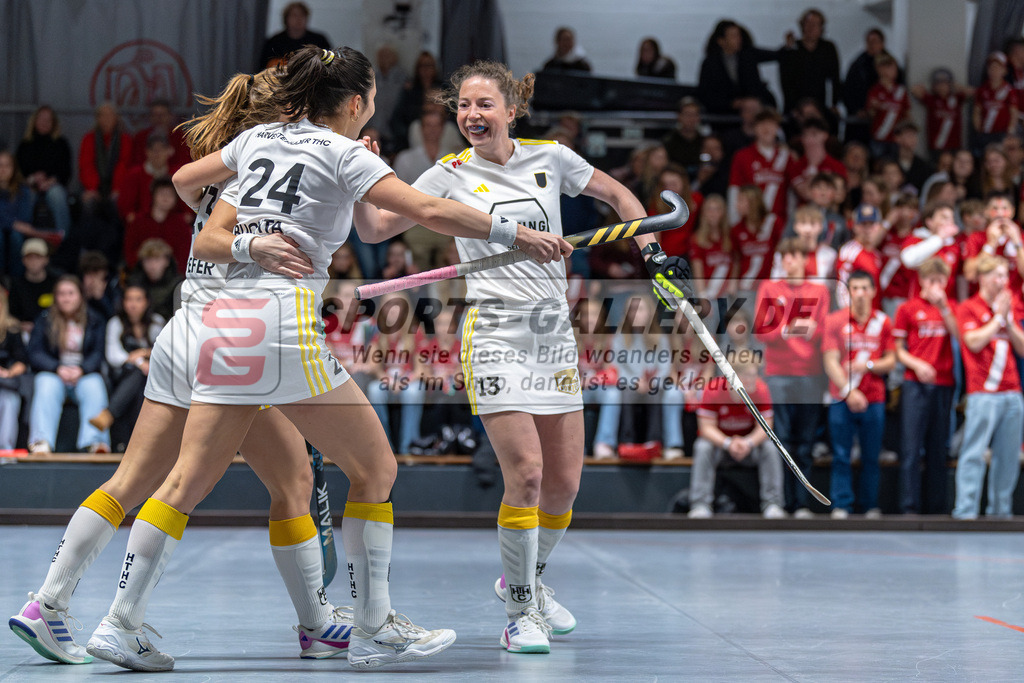 SM_2024-12-20-D85_-513 | 1.Bundesliga Hallenhockey  (W) DCADA - HTHC / 6:5 (3:3)
