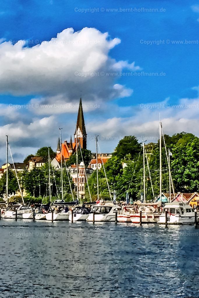PDM2_9315_FL-Gaestehafen_Hfn01_80x120 | DIGITALKUNST. Flensburger Hafen - Ostufer. __ Blick auf den Gästehafen und auf die Sankt Jürgen Kirche unterm sommerlichen Wolkenhimmel. - Realisiert mit Pictrs.com