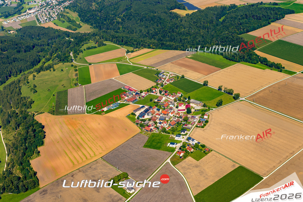 Schöne Luftaufnahme als Geschenk in Kaising Greding - Die Luftbildaufnahme wurde 2025 vom UL-Flugzeug heraus erstellt ( keine Drohne ) - Hochauflösende Luftaufnahme -Nicht vergleichbar mit Google Maps oder Satelittenbilder- Die Geschenkidee !Mit Lizenz und Bildrechte bestellbar