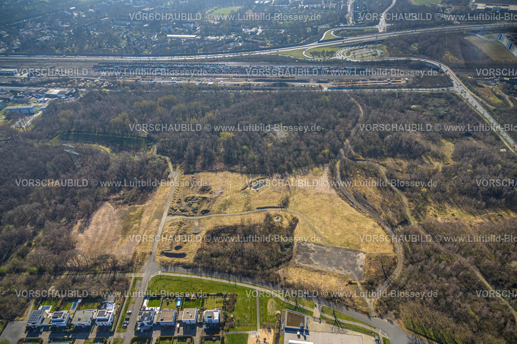 Gelsenkirchen240300475 | Luftbild, Naturpark Graf Bismarck, Einfamilienhäuser und Waldgebiet, Güterbahnhof, Bismarck, Gelsenkirchen, Ruhrgebiet, Nordrhein-Westfalen, Deutschland