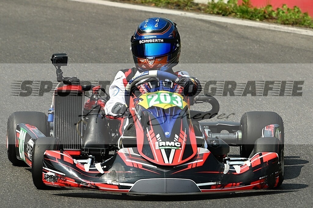 aaDSC_9788 | Kaufen Sie Sportbilder im Onlineshop von Andy Scherrer Sportfotografie. Faszinierende Bilder von Sportevents aus der ganzen Schweiz. Fussball, Frauenfussball, Unihockey, Handball, Schwingen und weiteren Sportarten. - Realisiert mit Pictrs.com