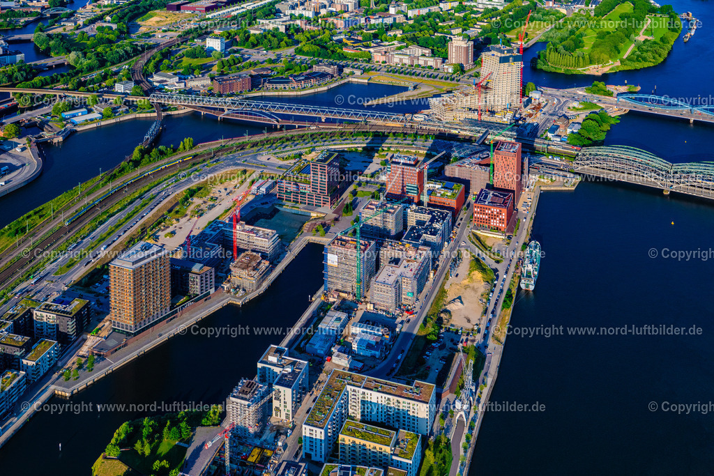 Hamburg_Baakenhafen_Elbtower_Elbbrücken_Hafencity_ELS_8586160625 | HAMBURG 16.06.2025 Baustellen für Wohn- und Geschäftshäuser im Baakenhafen entlang der der Baakenallee in der HafenCity in Hamburg, Deutschland. Weiterführende Informationen bei: AUG. PRIEN Bauunternehmung (GmbH & Co. KG),  BVE Bauverein der Elbgemeinden eG,  Baugenossenschaft Hamburger Wohnen eG,  Johann Daniel Lawaetz-Stiftung,  Richard Ditting GmbH & Co. KG,  bof architekten,  florian krieger - architektur und städtebau gmbh. // Construction sites for residential and commercial buildings in the Baakenhafen along the Baakenallee in HafenCity in Hamburg, Germany. Further information at: AUG. PRIEN Bauunternehmung (GmbH & Co. KG),  BVE Bauverein der Elbgemeinden eG,  Baugenossenschaft Hamburger Wohnen eG,  Johann Daniel Lawaetz-Stiftung,  Richard Ditting GmbH & Co. KG,  bof architekten,  florian krieger - architektur und staedtebau gmbh. Foto: Martin Elsen