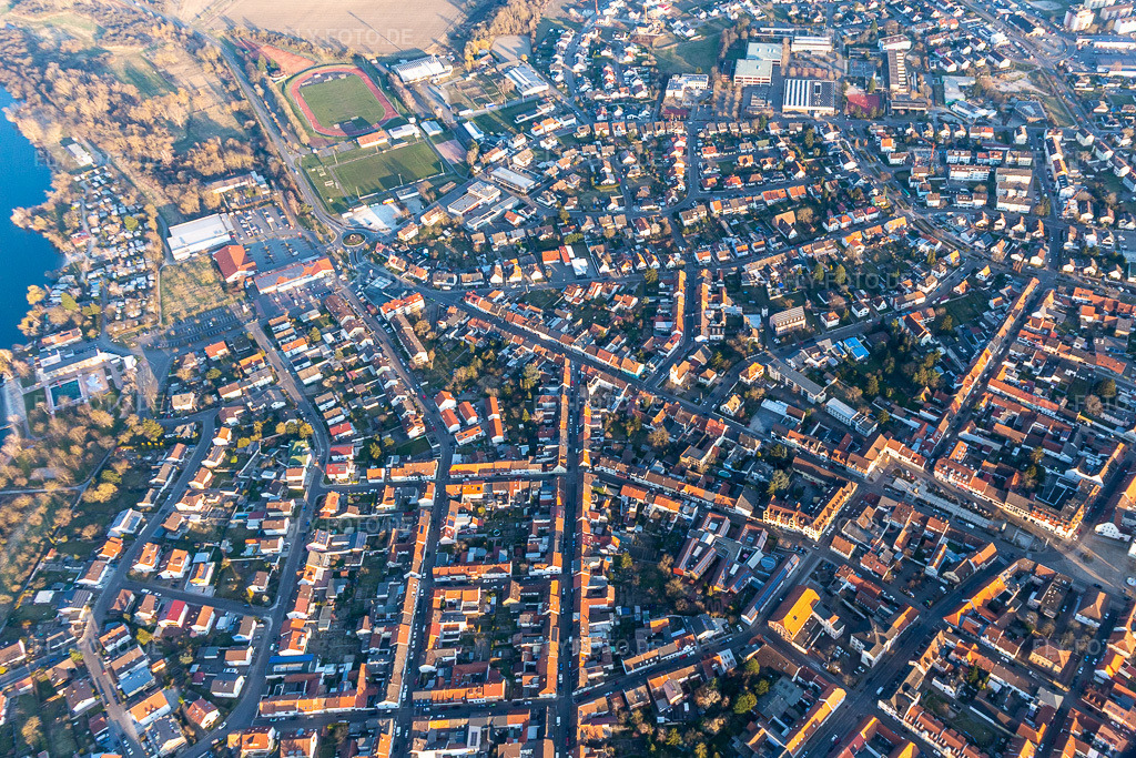 Luftbild: Sötenstr in Philippsburg im Bundesland Baden-Württemberg in Deutschland. Foto: IMG_130859.jpg vom 09.03.2022 durch Werner Riehm/FLY-FOTO.de