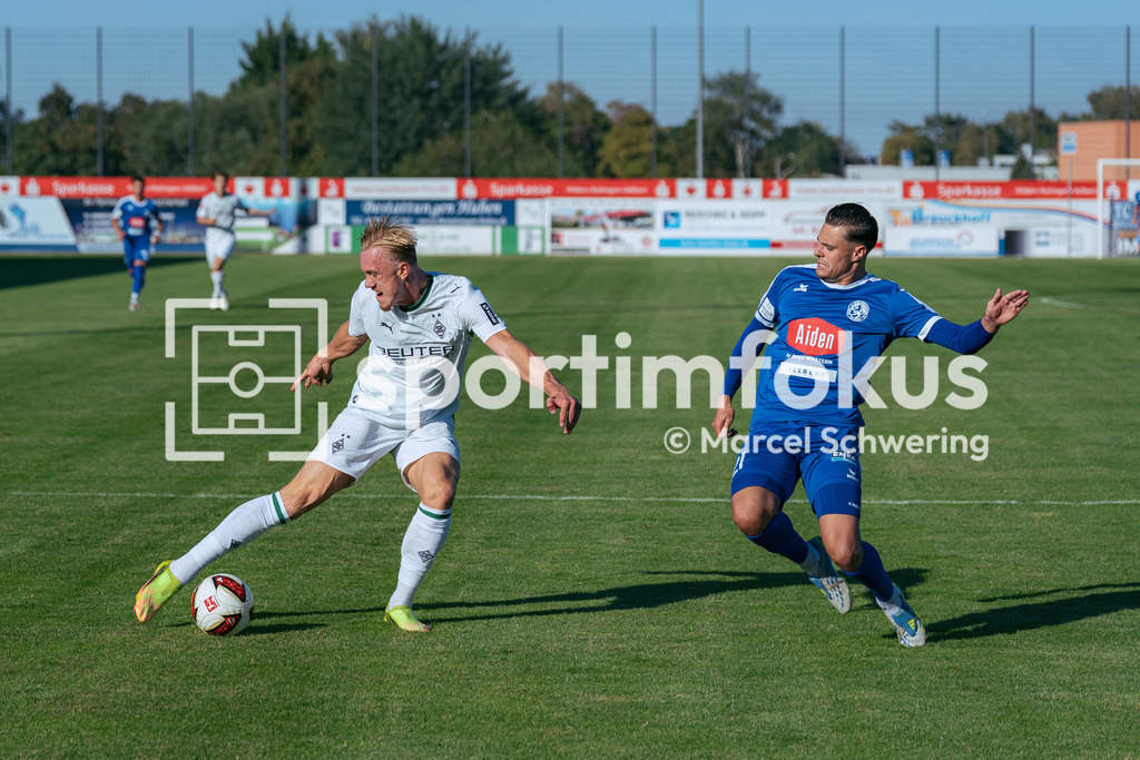 SSVg Velbert 02 – Borussia Mönchengladbach | Isac Alexi Sivert Lidberg (Borussia Mönchengladbach) beim Torschuss. Testspiel zwischen der SSVg Velbert 02 und Borussia Mönchengladbach in Velbert, 12.08.2026. Endstand: 0:8. sportimfokus / Marcel Schwering - Realisiert mit Pictrs.com