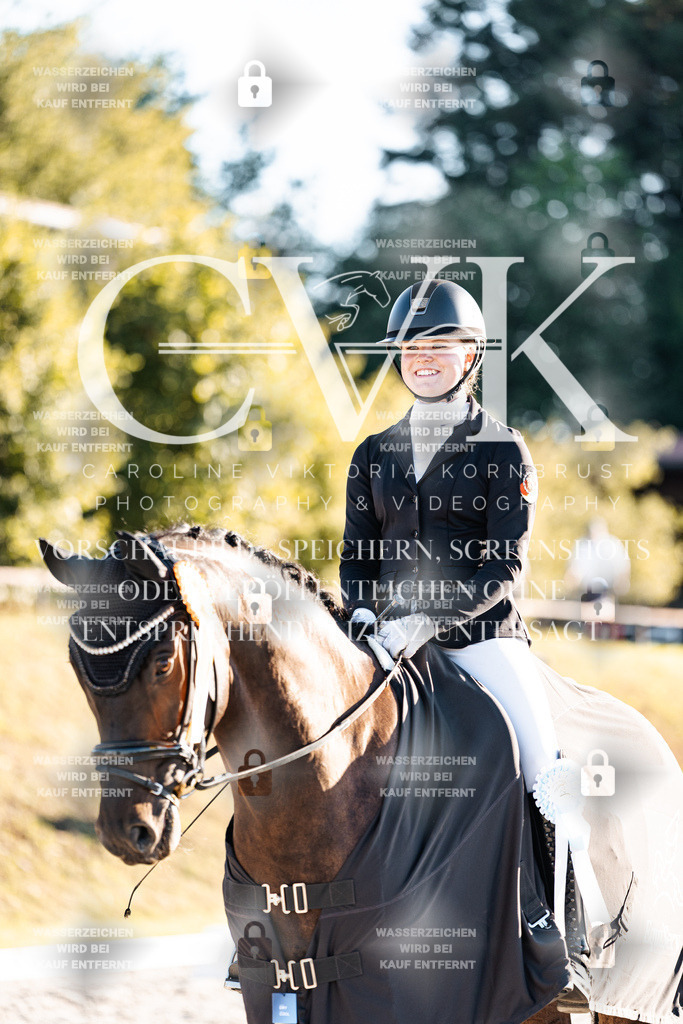 CK907245 | Turnierfotografie Pferdefotografie Trier Rheinland-Pfalz Pferdesport Reitsport Tierfotografie Sportfotografie Pferdevideo Pferdevideografie Equestrianvideography equestrianphotography  - Realisiert mit Pictrs.com