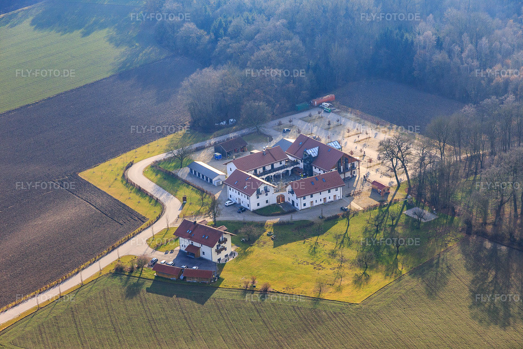 Luftbild: Eventlocation Die HECKE und Hotel Waldhof Pilzweger in Bad Füssing im Bundesland Bayern in Deutschland. – Foto: IMG_096073.jpg vom 29.12.2016 durch Werner Riehm/FLY-FOTO.de – Auflösung des Originals: 5472 x 3648 px – Die Hecke - Restaurant, Brauhaus, Wirtshaus, Gasthaus, Brauerei, Saal, Heiraten, Hochzeit, Bad Füssing, Pocking, Kirchham, Rottal, Passau - Die Hecke - Gasthaus & Restaurant Bad Füssing