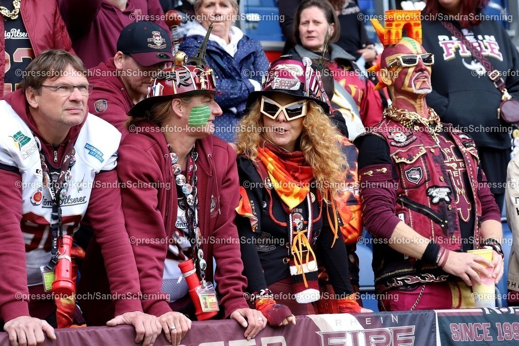 xSSC08062501076 | 08.06.2025, xsscx, American Footballl, Rhein Fire - Paris Musketeers, EFL, Schauinsland-Reisen-Arena, Saison 2025: Fans von Rhein Fire