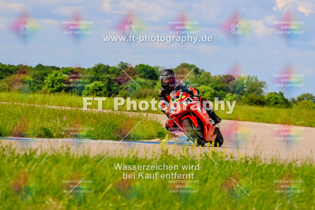 MotoTeam-1009 | Hier findet Ihr Bilder von Touristenfahrten auf der Nürburgring Nordschleife oder von anderen Veranstaltungen die ich besucht habe. Viel Spass beim Durch Schauen 