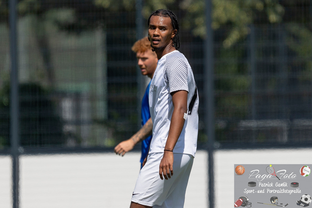 Testspiel: Spvgg. 03 Fechenheim - Türk Gücü Friedberg, 13.07.2024 | Kaleab Eyassu (Spvgg. 03 Fechenheim #18), Freisteller, Portrait / Porträt, Spvgg. 03 Fechenheim - Türk Gücü Friedberg, Frankfurt am Main, Sportanlage Birsteiner Straße, 13.7.2024 - Realisiert mit Pictrs.com