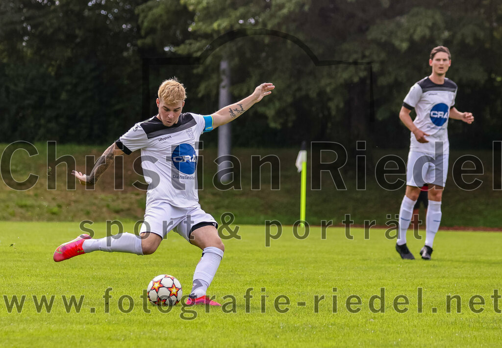 2023-09-03_009_SV_Anzing_gegen_TSV_Ottobrunn | Anzing, Deutschland, 03.09.2023:
Fußball, Kreisliga 2023 / 2024, Testspiel, 3. Spieltag, Endergebnis: 3:0

Michael Kapeller (TSV Ottobrunn, #18)

Foto: Christian Riedel / fotografie-riedel.net