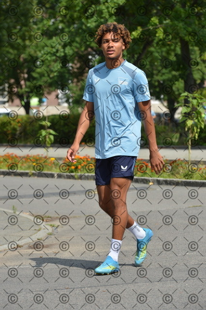 RGE_9841 | Hertha BSC, 2.Bundesliga, Herren, Fußball, Training auf dem Schenckendorffplatz, Montag 03.08. 2026, Saison 2026/27,  im Bild Oluwaseum Adewumi (Hertha BSC ),  Fotograf: Ralf Gebhardt - Realisiert mit Pictrs.com