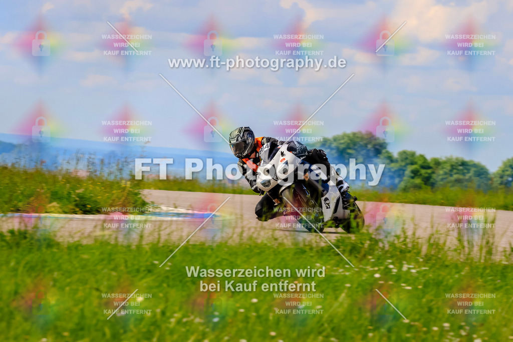 MotoTeam-0789 | Hier findet Ihr Bilder von Touristenfahrten auf der Nürburgring Nordschleife oder von anderen Veranstaltungen die ich besucht habe. Viel Spass beim Durch Schauen 