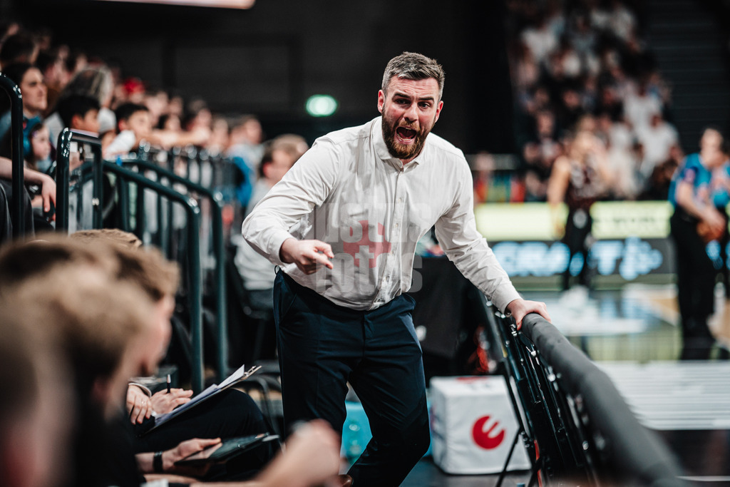 Basketball | Männer | Saison 2023/2024 | easyCredit Basketball Bundesliga | 32. Spieltag | Veolia Towers Hamburg vs. NINERS Chemnitz | 04.05.2024 | Stanley Witt