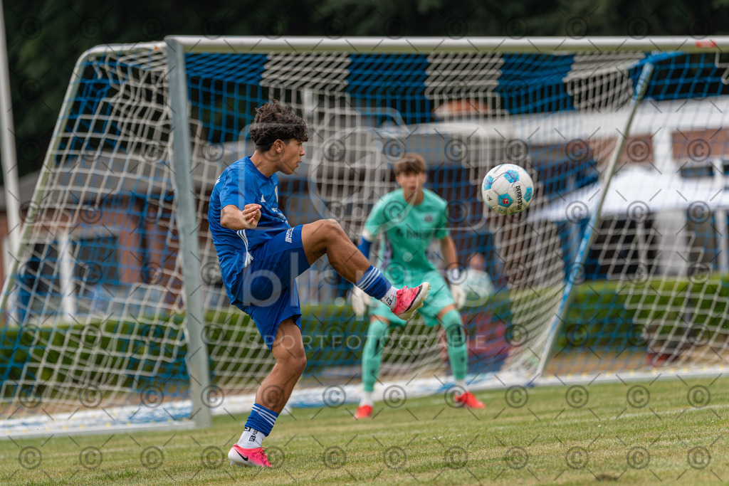 _DSC8375 | Professionelle Fußball- und Sportfotografie. Spielbilder online ansehen und kaufen – Einzelbilder oder komplette Galerien in hoher Qualität. - Realisiert mit Pictrs.com
