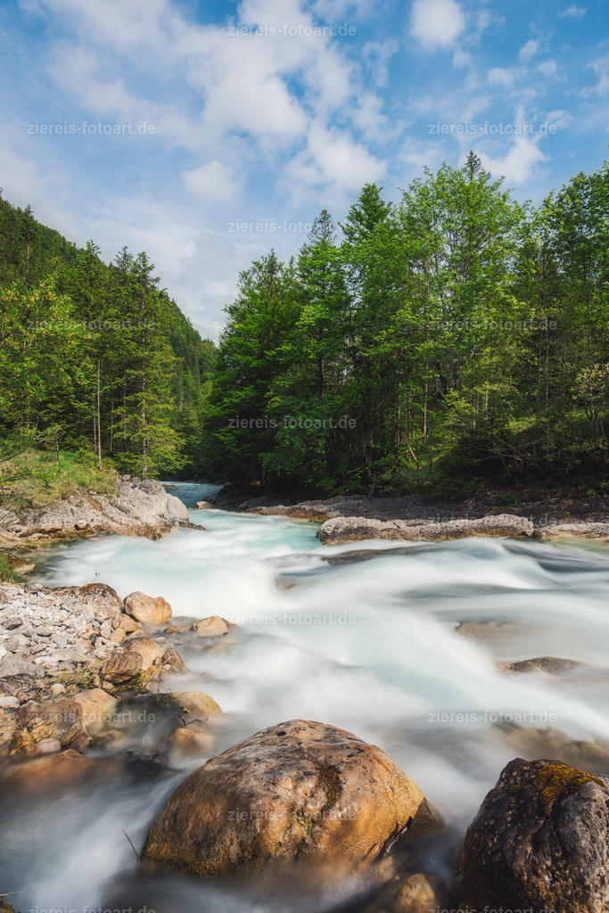 Der Rißbach im Karwendel | Der Rißbach im Karwendel - Realisiert mit Pictrs.com