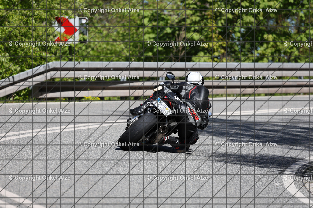 IMG_0168 | Fotograf am Kyffhäuser. Onkel Atze. Kyffhäuser Rennstrecke. Café36. Motorsportfotografie. - Realisiert mit Pictrs.com