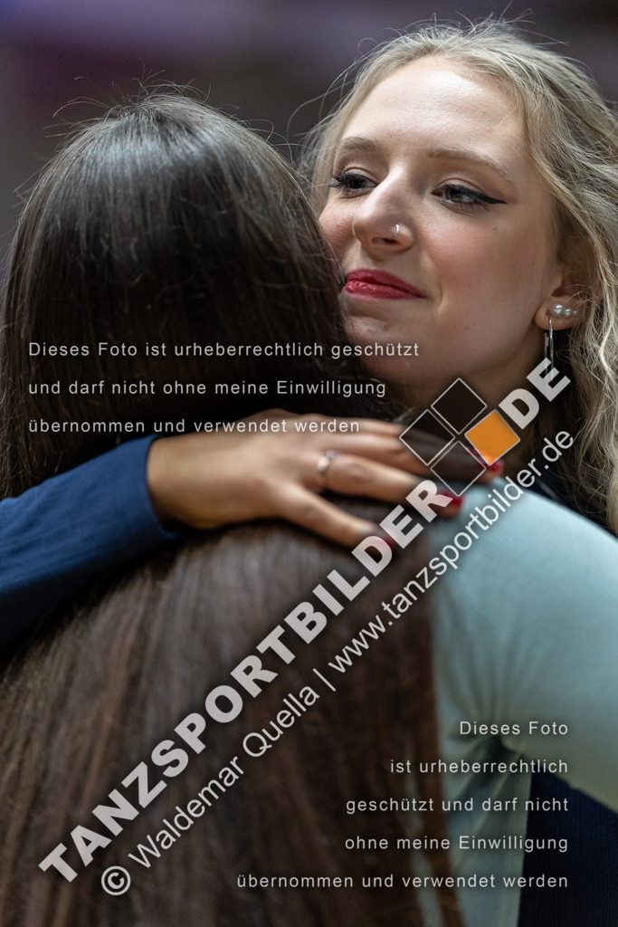 20240113-00647 | Hier finden Sie Tanz Bilder vom Latein und Standard Formationen tanzen. Sportbilder vom Tanzsport. Schöne Fotos und von Weltmeisterschaft, Europameisterschaft, Bundesliga, Regionalliga, Oberliga und Landesliga sowie von GOC Stuttgart, DanceComp, WM Bremen