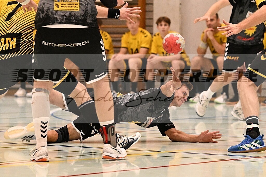 aaaDSC_5352 | Kaufen Sie Sportbilder im Onlineshop von Andy Scherrer Sportfotografie. Faszinierende Bilder von Sportevents aus der ganzen Schweiz. Fussball, Frauenfussball, Unihockey, Handball, Schwingen und weiteren Sportarten. - Realisiert mit Pictrs.com