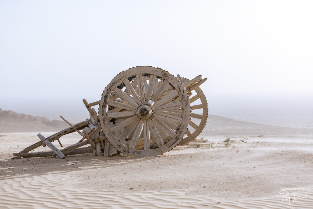 Ayaz Kala, Kizilkum, Usbekistan | Herzlich willkommen auf meiner Seite! Ich bin Elke Wallnisch, Deine Fotografin für lichtstarke Momente. Der Name steht für alles, was mich mit der Fotografie verbindet: Das Licht und seine machtvolle Wirkung auf eine Situation oder unsere Stimmung - Realisiert mit Pictrs.com