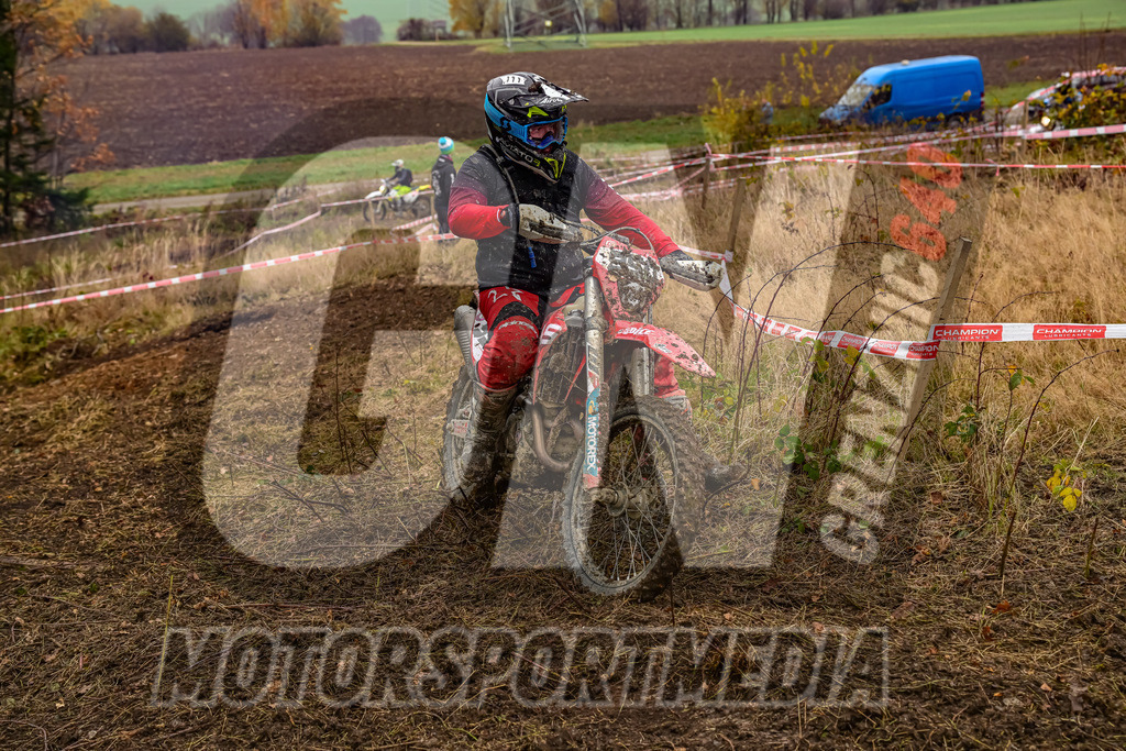 NZ8_4975 | grenznic640