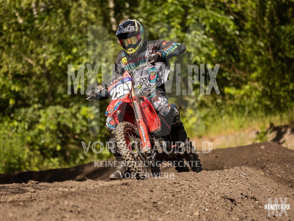 866A1030 | mxndyyvipix