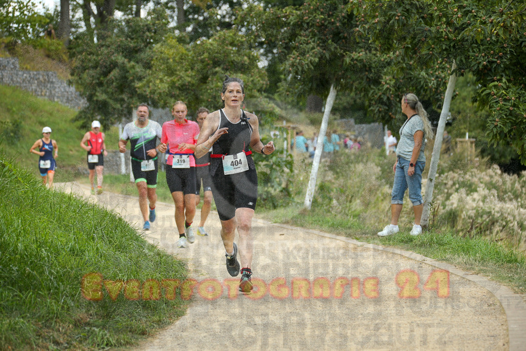 250824_1348_EX1_3729 | Sportfotografie im Rhein-Sieg Kreis, Köln, Bonn, NRW, Rheinland Pfalz, Hessen, etc. Unser Tätigkeitsfeld umfasst den Laufsport vom Volkslauf über den Marathon, Duathlon, Triathon bis zum Ultralauf wie Kölnpfad Ultra oder Schindertrail.