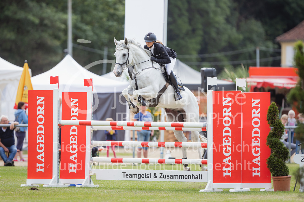 220715_LC_Youngster-M-553 | Deine schönsten Turniermomente als professionelle Fotos! Entdecke hochwertige Pferdesport-Fotografie im Online-Shop. Jetzt Fotos finden & bestellen!