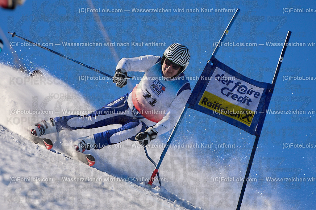 ALP4270_MASTERS-Cup_GS-A Herrn_Achtsis Thomas | (C)FotoLois.com, Alois Spandl. FIS Masters-Cup Wildschönau, Giant Slalom auf der Piste Schatzberg GS, Siegerehrung auf dem Dorfplatz Niederau, Sa 13. Januar 2024.
