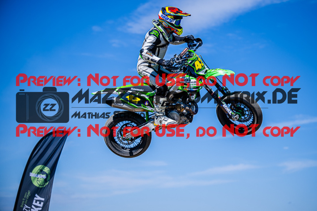 MaZZes_FotoMatrix_220903_1719 | S2