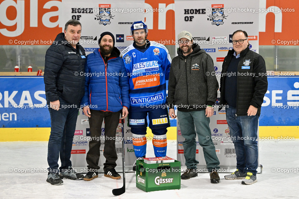 ESC Steindorf vs. ESV Ferlach  | Spieler des Abends #57 Wilfan Franz ESC Steindorf, ESC Steindorf Sektionsleiter Hans Tschernutter, Sportlicher Leiter ESC Steindorf Armin Ratz, ESC Steindorf vs. ESV Ferlach , ESC Steindorf vs. ESV Ferlach  am 15.02.2026 in Steindorf (Ossiachersee Halle), Austria, (Photo by Bernd Stefan)