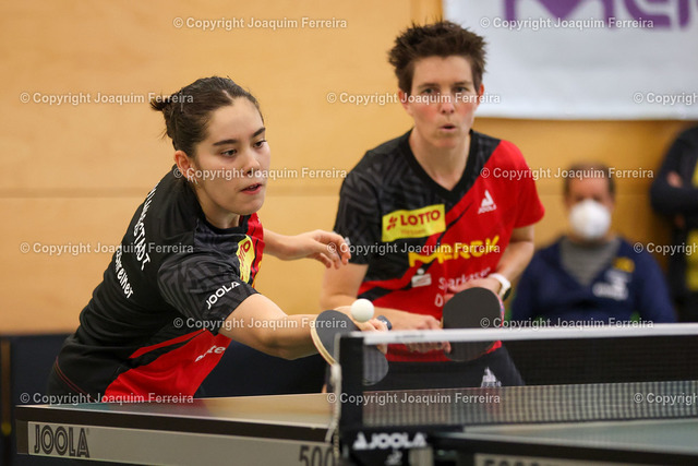 tsvvskol_00819 | despor 2022.10.23 TT Damen 1. Bundesliga TSV Langstadt - SV DJK Kolbermoor  emspor, emonline, oespor,  v.l., Franziska Schreiner (TSV Langstadt Tischtennis Damen 1.Bundesliga) und Tanja Krämer (TSV Langstadt Tischtennis Damen 1.Bundesliga)
 - Realisiert mit Pictrs.com