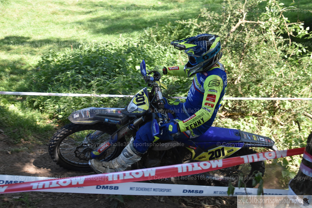 DSC_0010 | Sportfotografie , Motorsport, Motoross, Reitsport, Mointainbike, Enduro,
Landschaft , Outdoor, Eventfotografie, Landschaft, Bilder online bestellen - Realisiert mit Pictrs.com