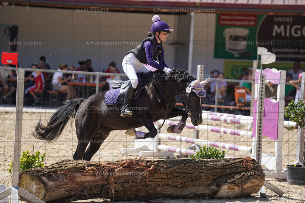 20240824-FAH08141 | Thierhaupten 2024, Bayerisches Landesponyturnier, Turnierbilder, Ponybilder, Turnierfotografen Bayern, Fotoagentur Herrmann