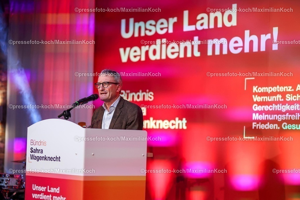 Wup06022501118 | 06.02.2025, Wahlkampfveranstaltung Bündnis Sahra Wagenknecht - Der Politiker Thomas Christian Wilhelm Geisel bei seiner Rede in der Alten Papierfabrik in Wuppertal. 