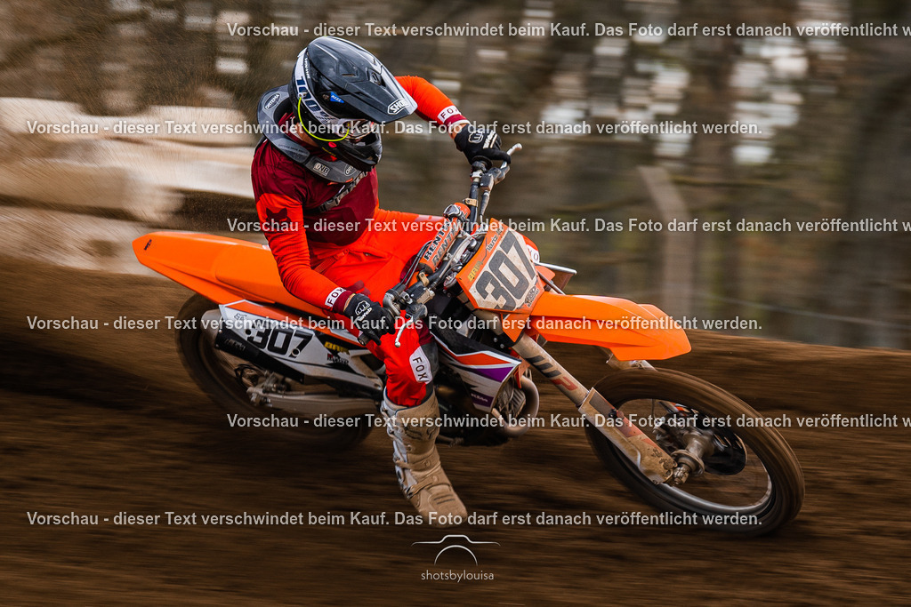04_13_Bensdorf_MX1-3128 | Sportfotografin aus Berlin-Brandenburg mit Fokus auf Motocross. Ich halte deine sportliche Leistung und echte Emotionen auf und neben der Strecke professionell fest. Entdecke die Fotos von deinem Rennen und bestelle sie direkt hier im Shop.