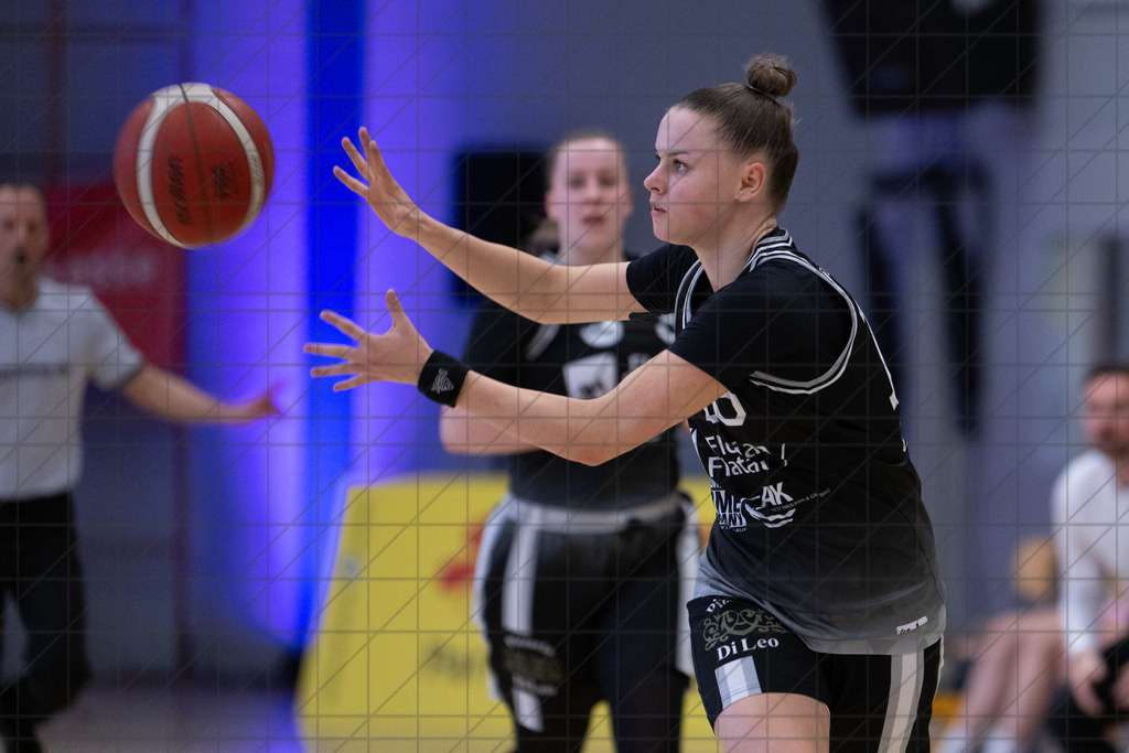 2. DBBL PlayOff 24/25 | 12.04.2025 | Dillingen Diamonds vs. BBC OS | 1/8-Finale, 2. Spiel  | 2. DBBL PlayOff 24/25 | 12.04.2025 | Dillingen Diamonds vs. BBC OS | 1/8-Finale, 2. Spiel  - - - - - CREDIT, www.bullenfotos.de, Martin König, Hörner Weg 40, D-49078 Osnabrück, +4917663732967, Nutzung und Weitergabe nur zu den vereinbarten Zwecken. Presseanfragen an Urheber. Alle Rechte beim Urheber. - - - - - - Realisiert mit Pictrs.com