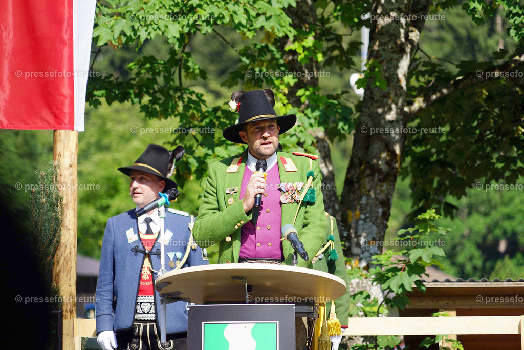 a-news-2023-Juli23-Regimentsschuetzenfest-Steeg-Feldmesse-DSC07101 | Info aus dem Bezirk Reutte/Ausserfern Tirol sowie eine umfangreiche Bilddatenbank über die gesamte Region: Lechtal, Talkessel Reutte, Tannheimertal, Zwischentoren. Lech, Plansee, Zugspitze, Grenztunnel, B179, Fernpassstraße, Verkehr, Lawinen, Tradition, - Realisiert mit Pictrs.com