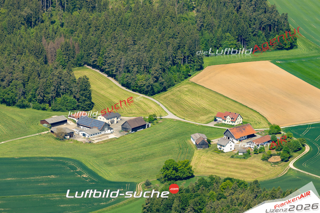 Schrägluftbild  Hainhof  Kastl - Das Luftbild wurde 2025 vom UL-Flugzeug heraus erstellt ( keine Drohne ) - Hochauflösende Luftaufnahme -Nicht vergleichbar mit Google Maps oder Satelittenbilder- Die Geschenkidee !Mit Lizenz und Bildrechte bestellbar
