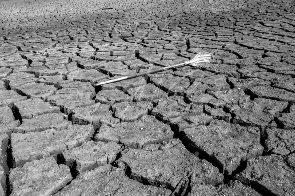 2021-04-28  See ohne Wasser R5-18 | Auf dem Trockenen - Realisiert mit Pictrs.com