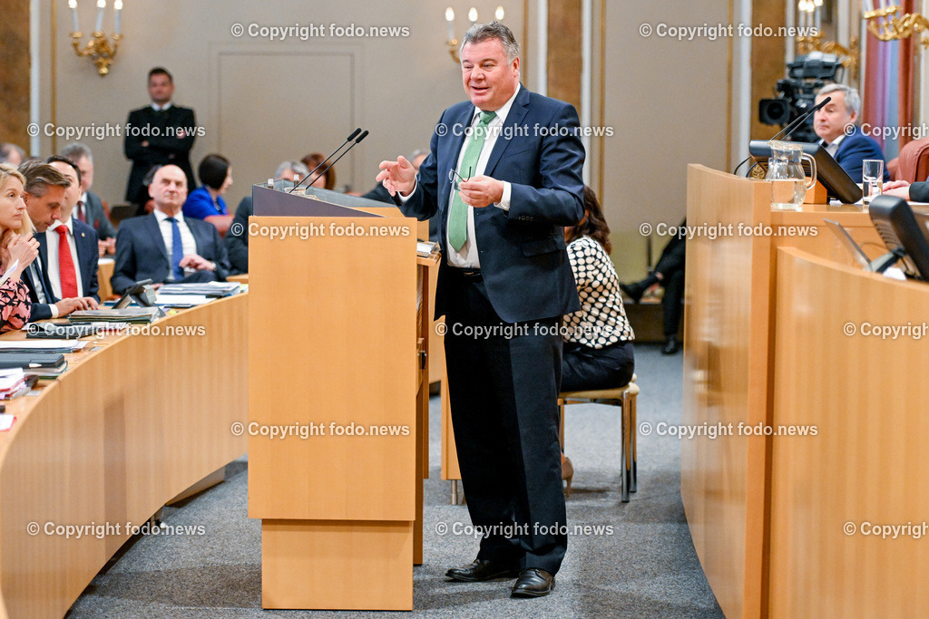 Landhaus Linz_ Promenade_ Landtagssitzung_ 20.04.2023-44 | 20.04.2023, Landhaus Linz AUT, Promenade, Landtagssitzung, im Bild LR Guenther Steinkellner (FP)