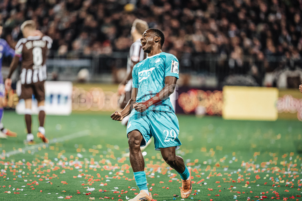 Fußball | Männer | Saison 2025/2026  | Fußball-Bundesliga | 07. Spieltag | FC St. Pauli vs. TSG Hoffenheim | 19.10.2025 | Torjubel von Bazoumana Toure (#29, TSG Hoffenheim)