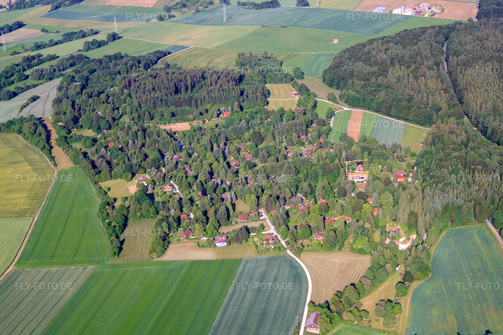 Luftbild: Waldsiedlugn Höhenweg in Berghülen im Bundesland Baden-Württemberg in Deutschland. – Foto: IMG_67287.jpg vom 08.06.2014 durch Werner Riehm/FLY-FOTO.de – Auflösung des Originals: 4752 x 3168 px