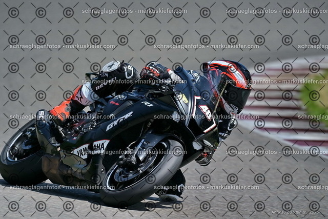 26BT02-1470 | markuskiefer.com - Realisiert mit Pictrs.com