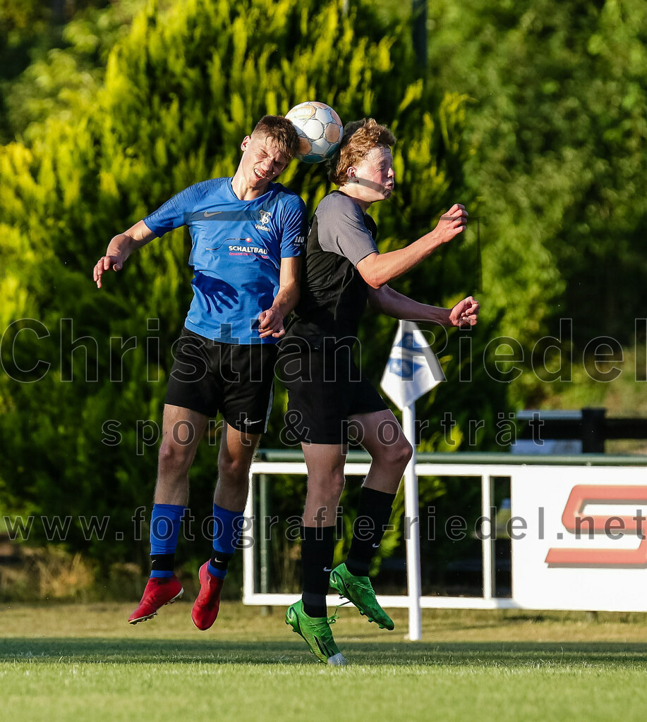 2023-07-14_069_FC_Langengeisling_gegen_FC_Velden-Eberspoint | Erding, Deutschland, 14.07.2023:
Fußball, Bezirksliga Oberbayern Ost 2023 / 2024, Testspiel, FC Langengeisling gegen FC Velden-Eberspoint, Endergebnis: 5:0

Finn Hoffmann (FC Velden-Eberspoint, #18)

Foto: Christian Riedel / fotografie-riedel.net
